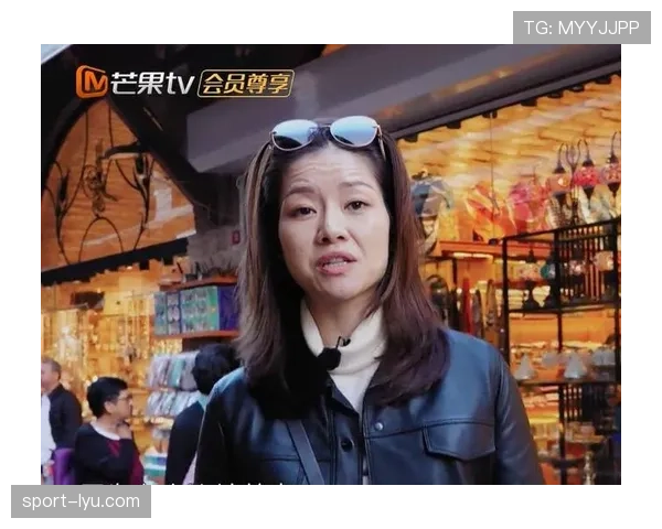 李娜穿睡衣逛街像隔壁阿姨，随手一买就把我的月薪掏空